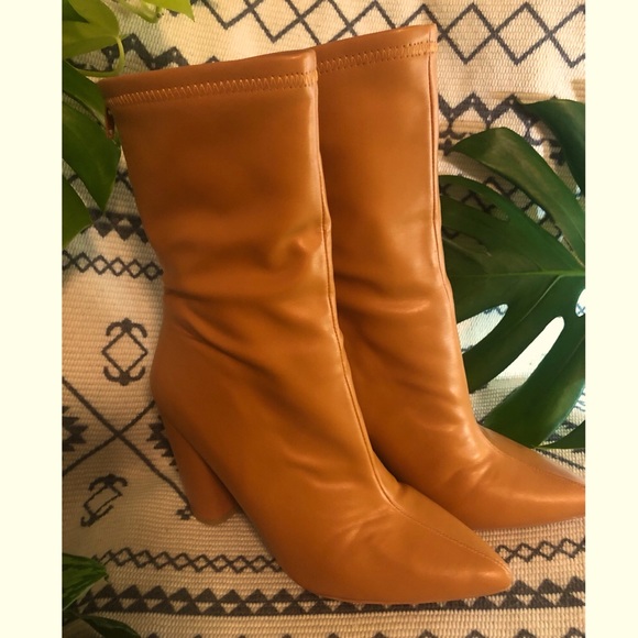 Boots - Picture 2 of 4